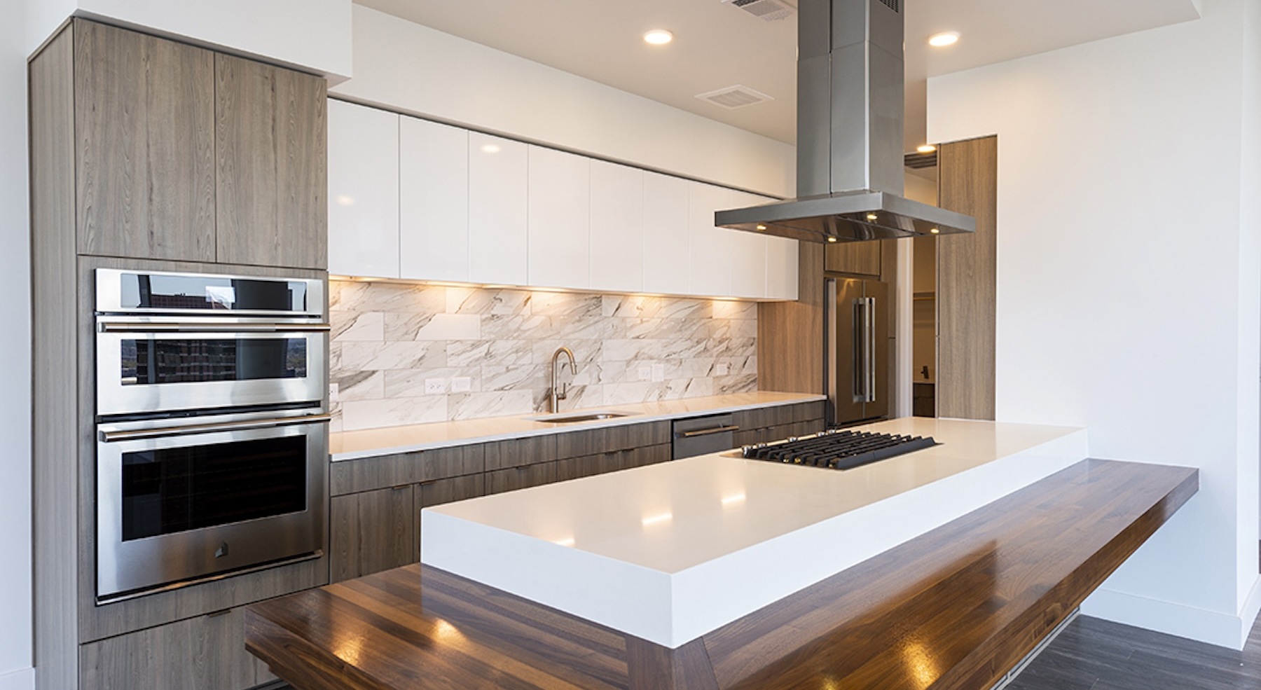 large kitchens with islands and modern applianeces